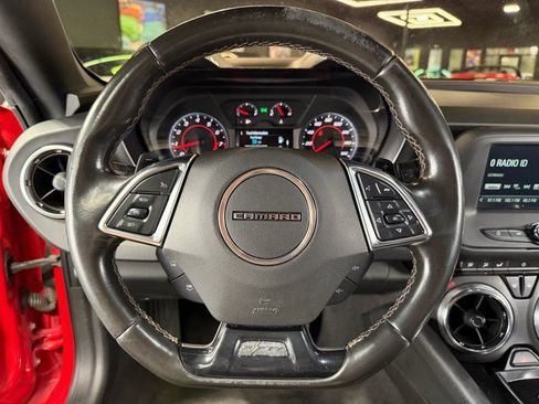 Used 2017 Chevrolet Camaro LT RWD image 10