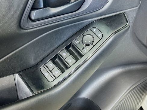 Used 2024 Nissan Rogue S FWD image 18