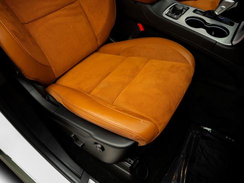 Used 2021 Jeep Grand Cherokee Trackhawk w/ Trailer Tow Group IV image 37