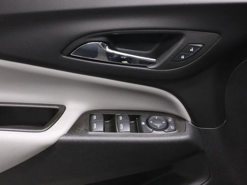 Used 2024 Chevrolet Equinox LS w/ LS Convenience Package FWD image 22