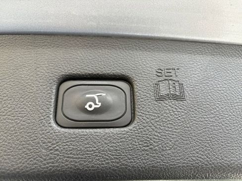 Used 2024 Ford Edge Titanium image 11