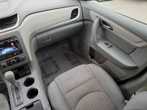 Used 2017 Chevrolet Traverse LS image 17