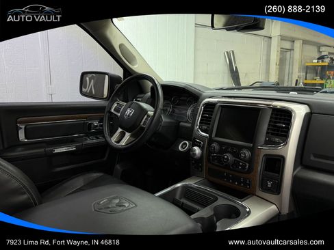 Used 2016 RAM 1500 Laramie w/ Convenience Group image 12