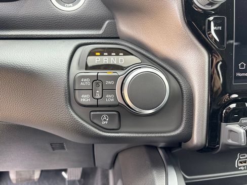 New 2026 RAM 1500 Big Horn AWD/4WD image 12