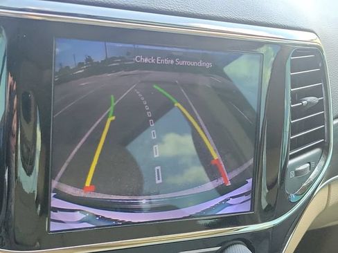 Used 2020 Jeep Grand Cherokee Limited RWD image 25