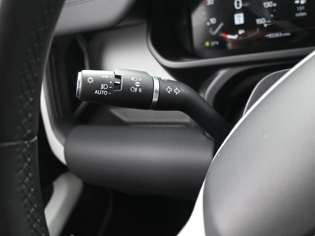 Used 2024 Land Rover Defender 110 S AWD/4WD image 18