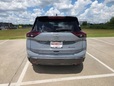 Certified 2025 Nissan Rogue SL AWD/4WD image 6