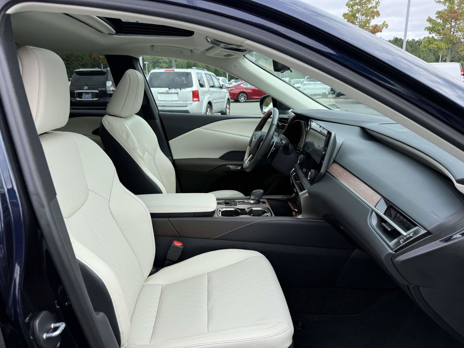 Used 2024 Lexus RX 350 Premium Plus w/ Convenience Package AWD/4WD image 15