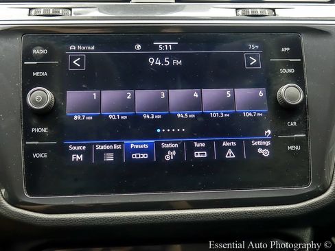 Used 2022 Volkswagen Tiguan SE AWD/4WD image 15