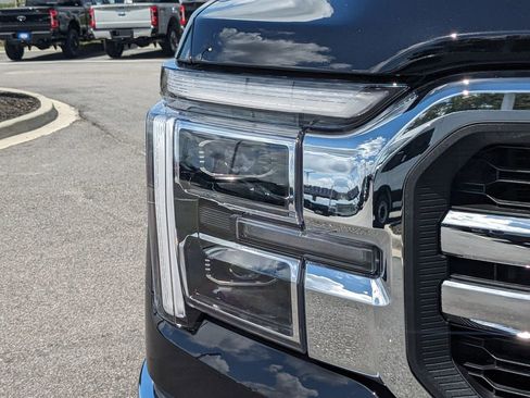 New 2025 Ford F150 Lariat w/ Equipment Group 502A High image 11