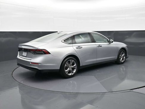 Used 2024 Honda Accord EX image 5