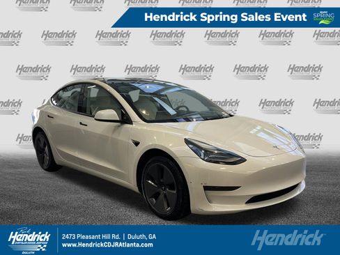 Used 2023 Tesla Model 3 Standard Range image 1