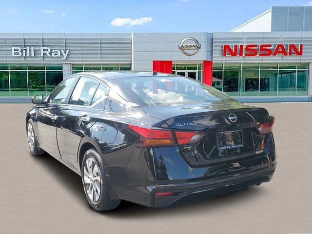 Used 2025 Nissan Altima 2.5 S FWD image 3