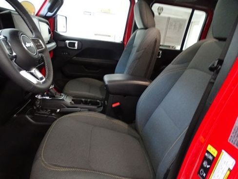 Used 2025 Jeep Wrangler Unlimited Sahara w/ Safety Group image 2