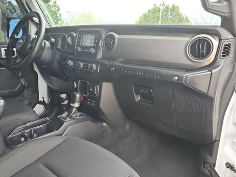 Used 2018 Jeep Wrangler Unlimited Sport AWD/4WD image 22