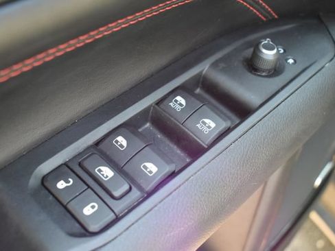 Used 2022 Jeep Compass Trailhawk w/ Sun and Sound Group AWD/4WD image 19