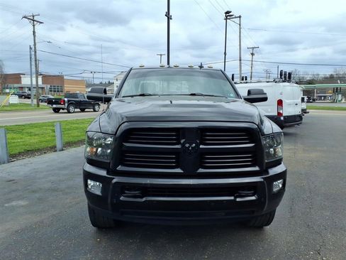 Used 2017 RAM 2500 Big Horn w/ Sport Appearance Group image 2