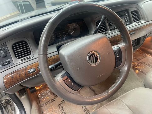 Used 2008 Mercury Grand Marquis LS RWD image 28