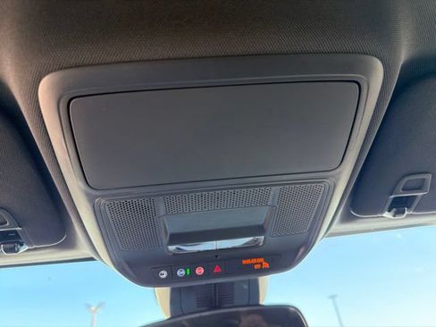 New 2027 Chevrolet Equinox LT w/ LPO, Floor Liner Package FWD image 20