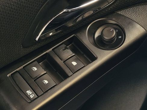 Used 2014 Chevrolet Cruze LT image 27