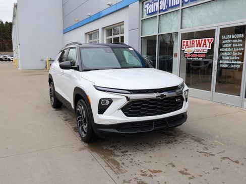 New 2026 Chevrolet TrailBlazer RS image 2