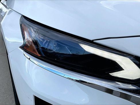 Used 2025 Nissan Altima 2.5 SV FWD image 31