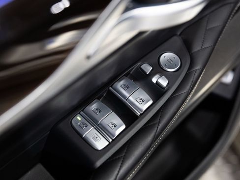 Used 2022 BMW ALPINA B7 xDrive w/ Interior Design Package AWD/4WD image 25