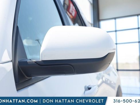 Used 2025 Chevrolet Equinox LT FWD image 24