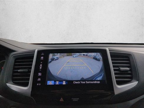 Used 2017 Honda Pilot EX-L image 11