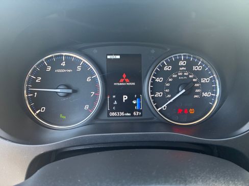 Used 2017 Mitsubishi Outlander GT image 14