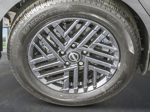 New 2026 Nissan Sentra SV image 9