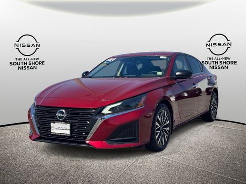 Used 2024 Nissan Altima 2.5 SV FWD image 4