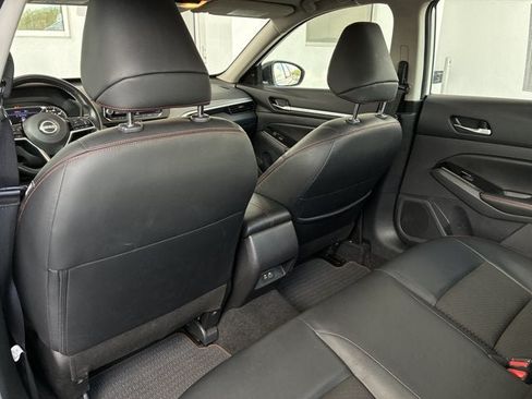 Used 2025 Nissan Altima 2.5 SR FWD image 19