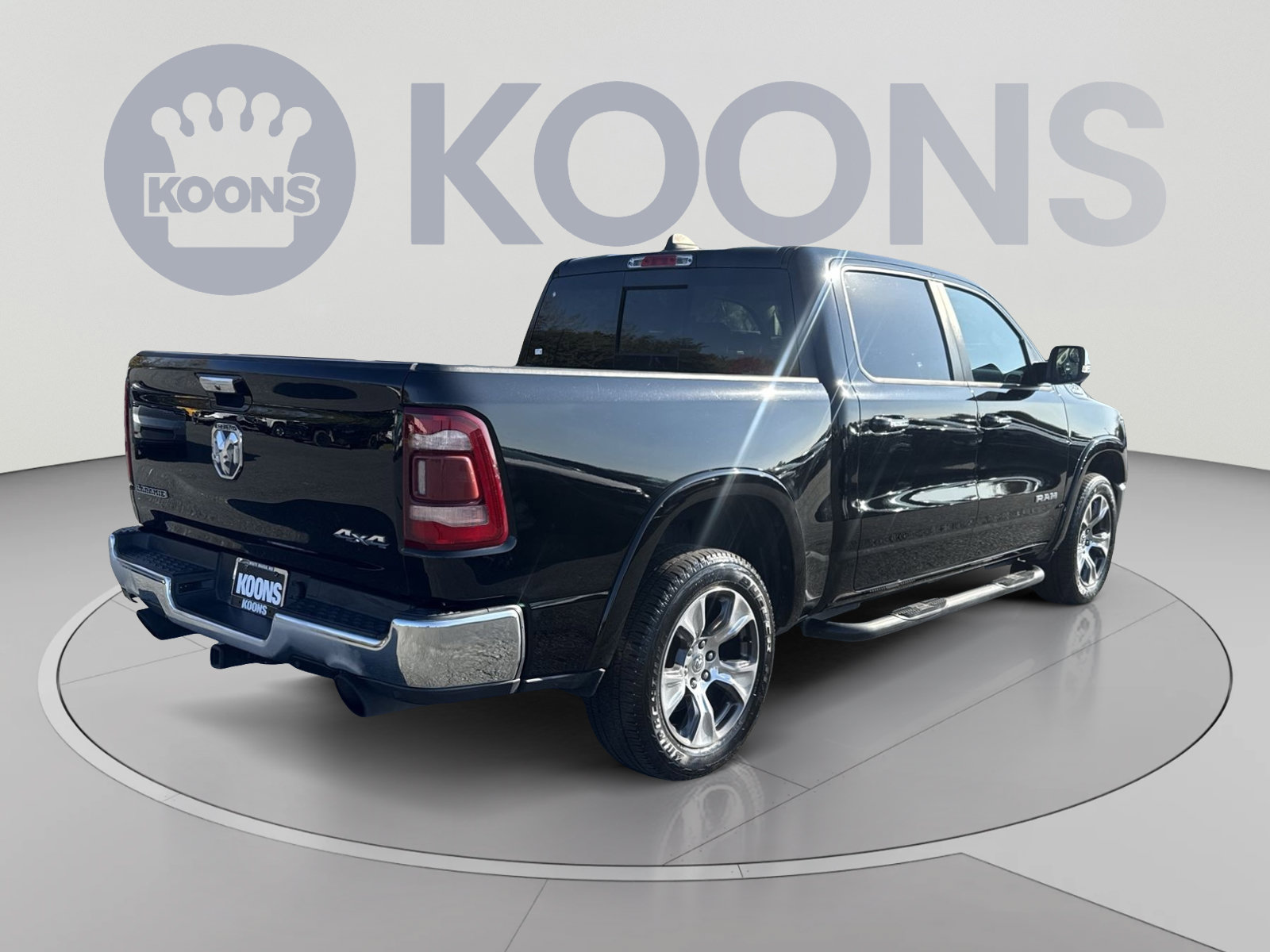 Used 2020 RAM 1500 Laramie AWD/4WD image 11