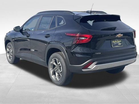 New 2026 Chevrolet Trax LT w/ Driver Confidence Package image 5