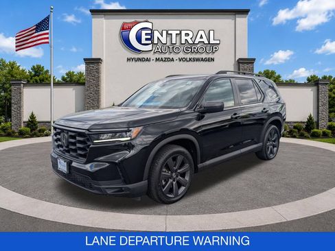 Used 2023 Honda Pilot Sport image 3