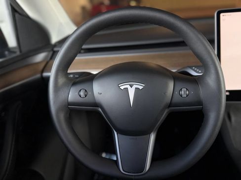 Used 2024 Tesla Model Y Long Range RWD image 20