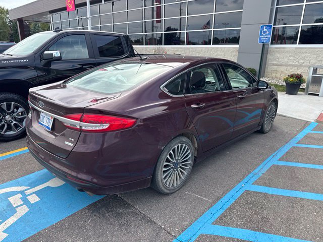 Used 2017 Ford Fusion SE w/ Fusion SE Technology Package FWD image 5