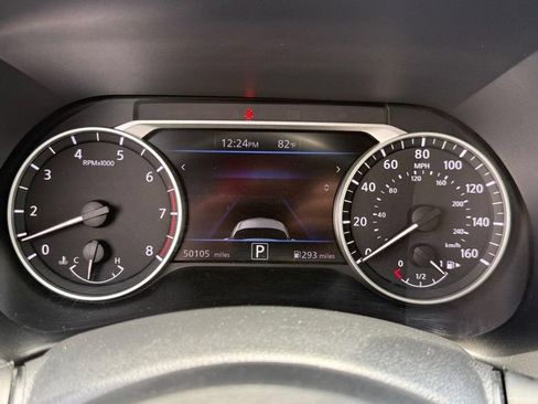 Used 2024 Nissan Sentra SV FWD image 19
