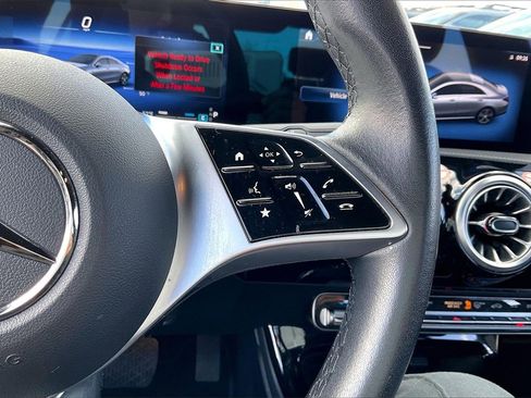Used 2025 Mercedes-Benz CLA 250 image 17