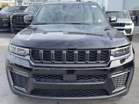 New 2026 Jeep Grand Cherokee Limited w/ Limited Altitude Package image 2