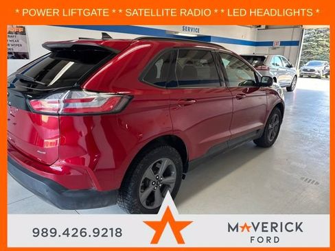 Used 2024 Ford Edge SEL w/ Sport Appearance Package AWD/4WD image 4