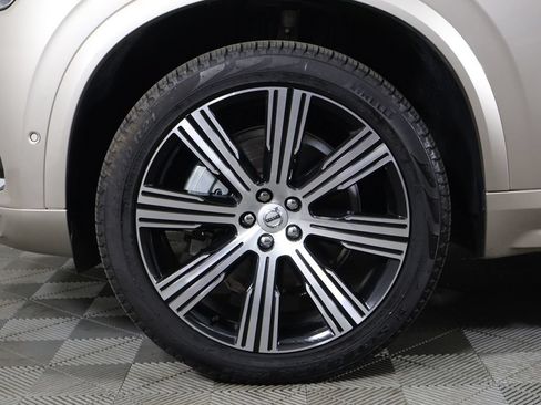 Used 2024 Volvo XC90 B5 Plus AWD/4WD image 28