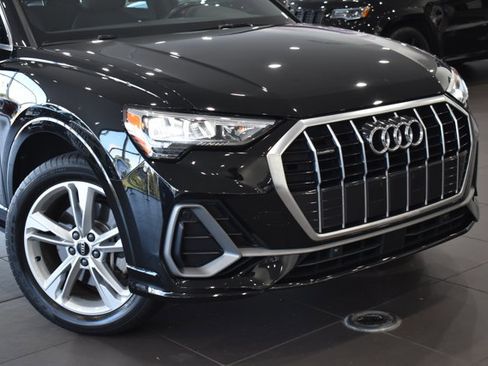 Used 2022 Audi Q3 2.0T Premium image 3