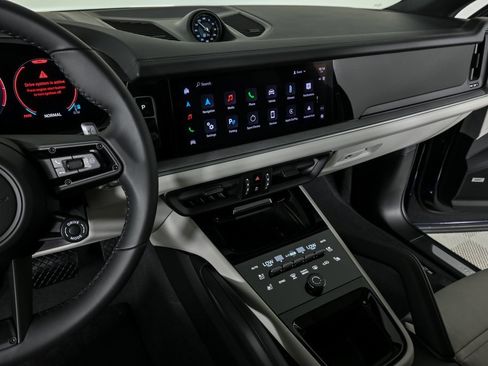 New 2025 Porsche Cayenne Coupe image 13