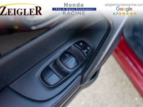 Used 2018 Nissan Rogue Sport SV image 19