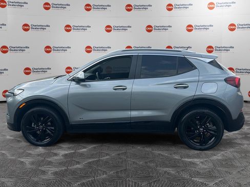 Used 2025 Buick Encore GX Sport Touring FWD image 2