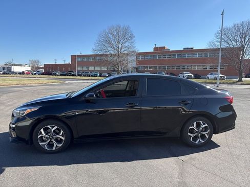 Certified 2021 Kia Forte LXS image 4