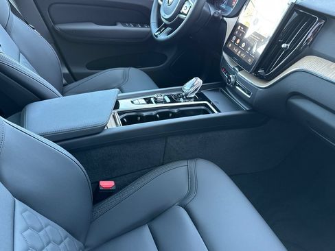 New 2026 Volvo XC60 T8 Core AWD/4WD image 16