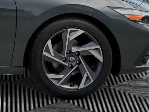 New 2026 Hyundai Elantra Limited FWD image 8